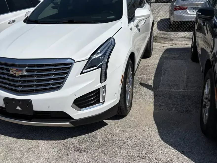 2019 Cadillac XT5 Platinum photo 1