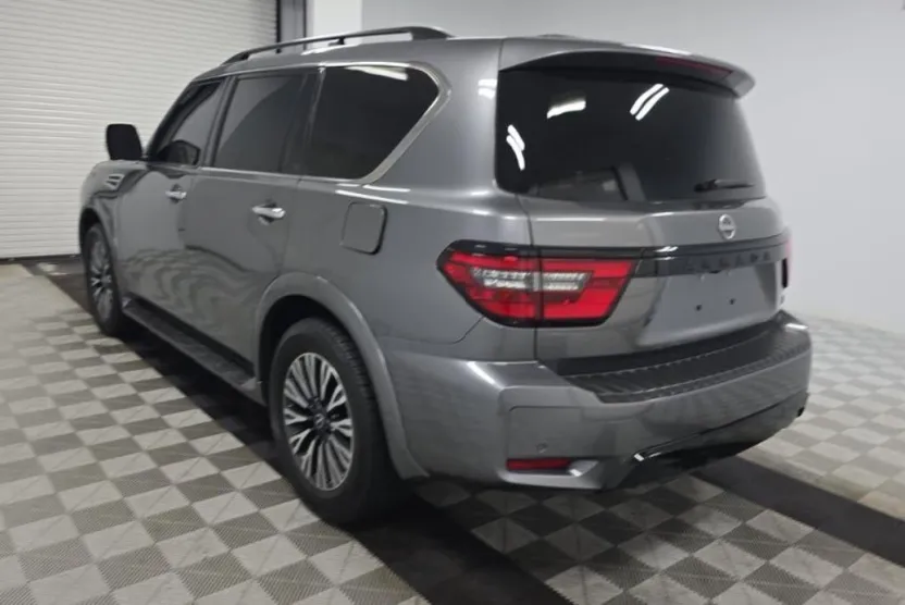 2024 Nissan Armada SL photo 1