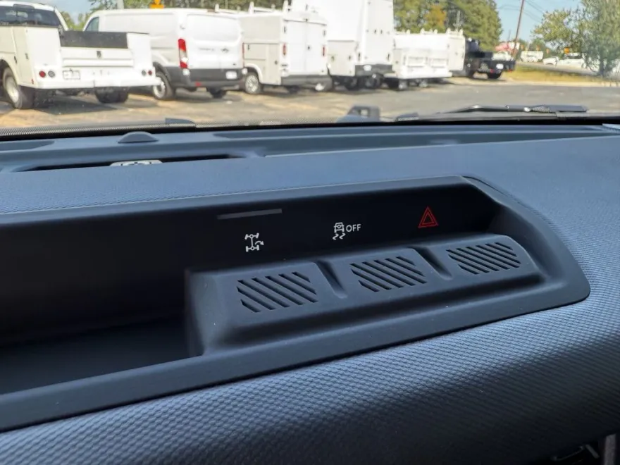 2025 Ford Bronco Base photo 1