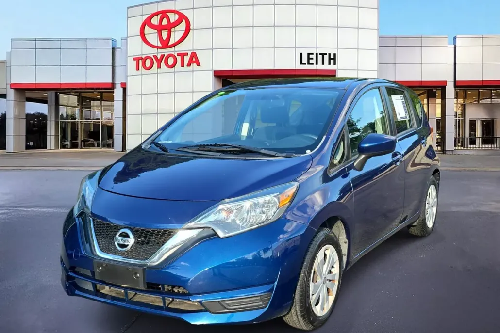 2019 Nissan Versa Note SV photo 1