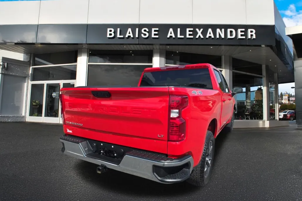 2022 Chevrolet Silverado 1500 LT photo 1