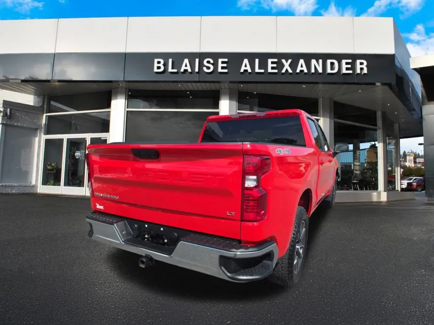 2022 Chevrolet Silverado 1500 LT photo 1