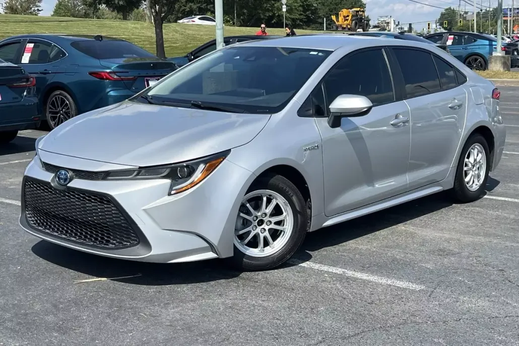 2020 Toyota Corolla Hybrid LE photo 1