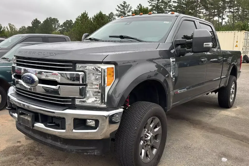 2017 Ford F-250 Lariat photo 1