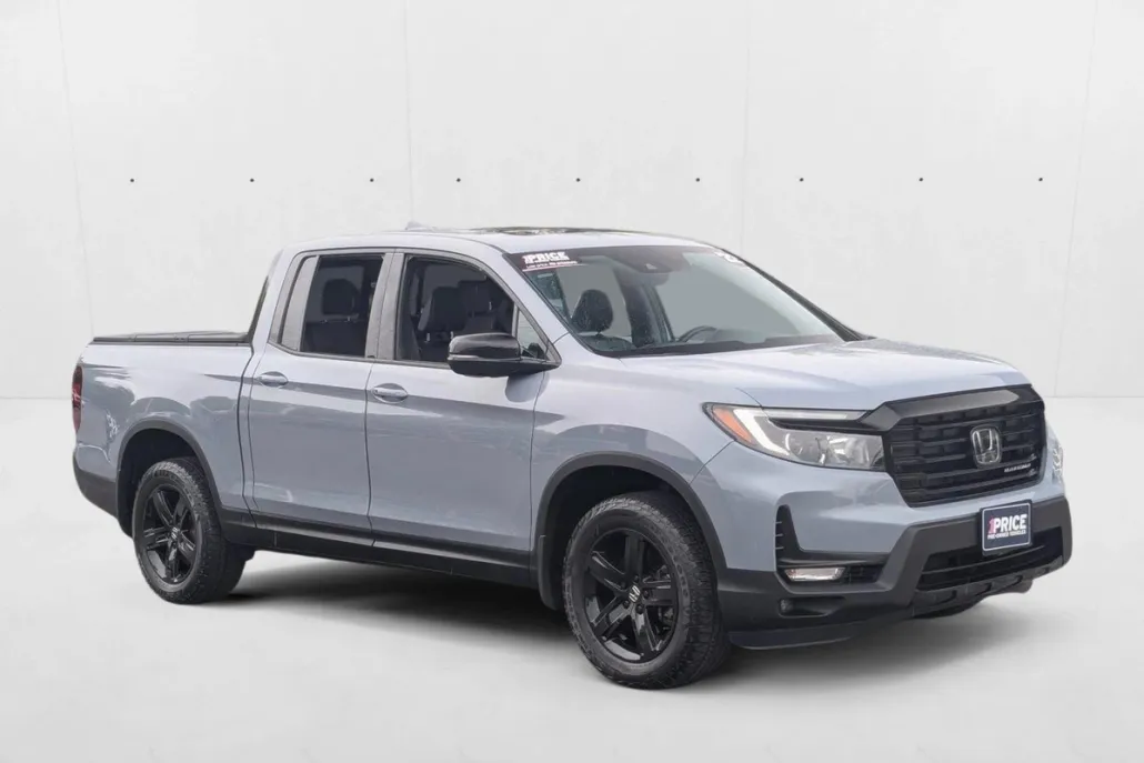 2022 Honda Ridgeline Black Edition photo 1