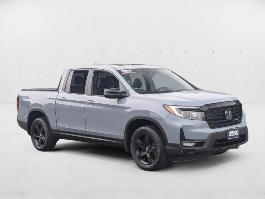 2022 Honda Ridgeline Black Edition photo 1