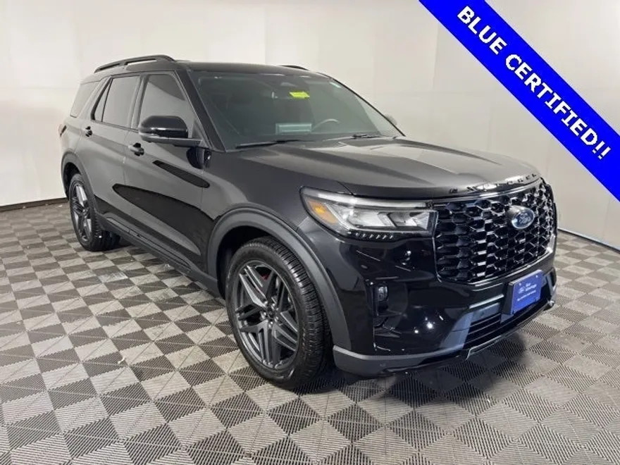 2025 Ford Explorer ST photo 1