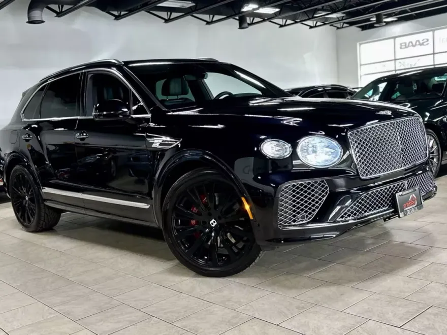 2021 Bentley Bentayga V8 photo 1