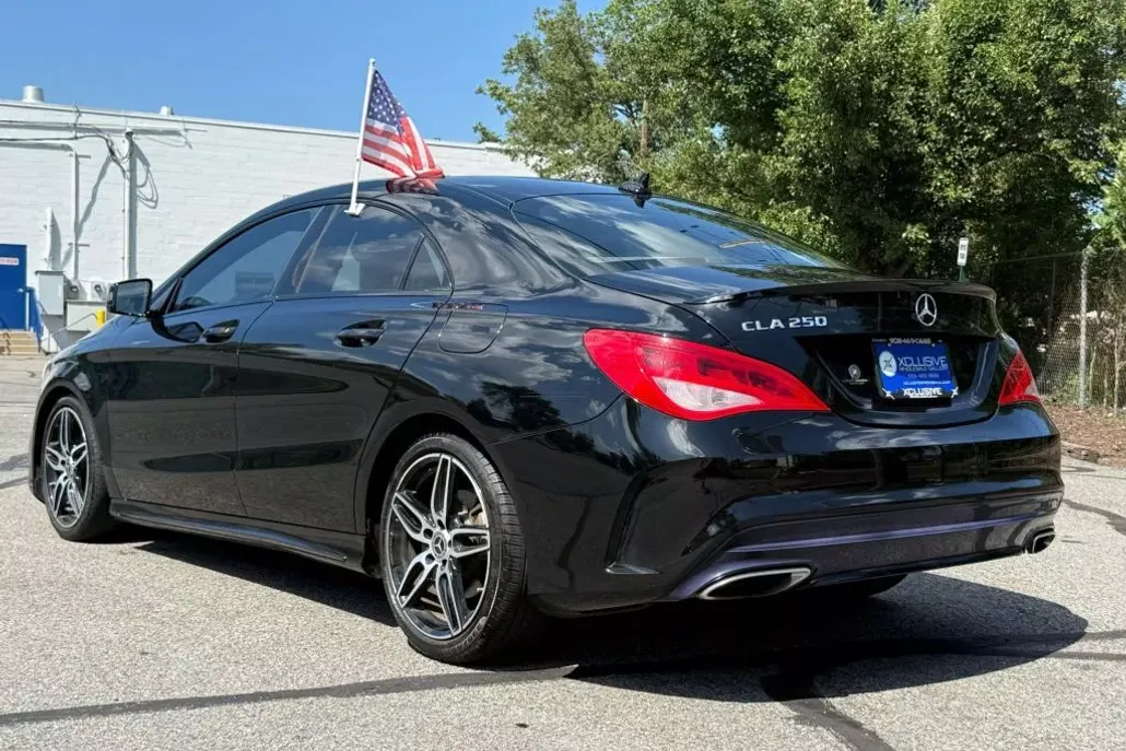 2018 Mercedes Benz CLA 250 photo 1
