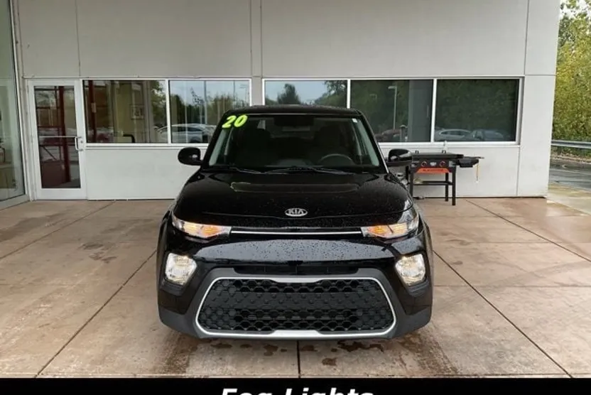 2020 Kia Soul LX photo 1