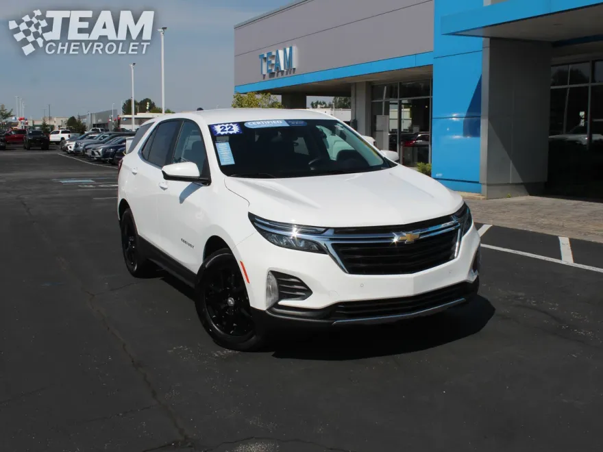 2022 Chevrolet Equinox LT photo 1