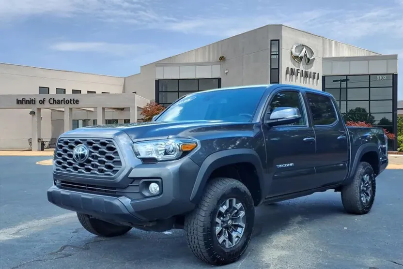 2023 Toyota Tacoma TRD photo 1