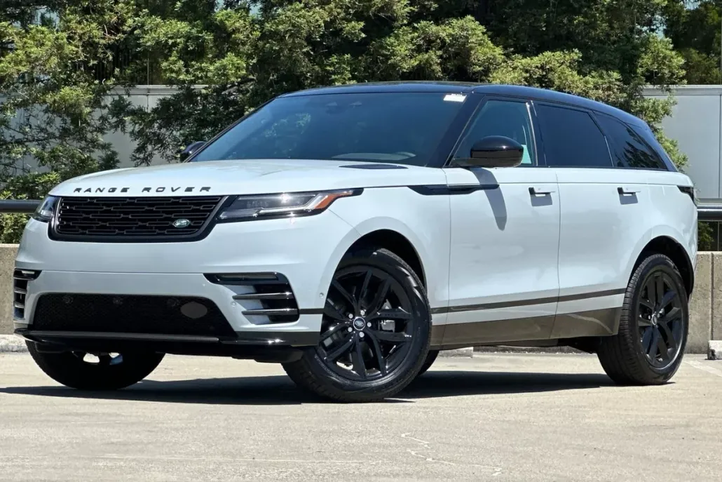 2026 Land Rover Range Rover Velar SE photo 1