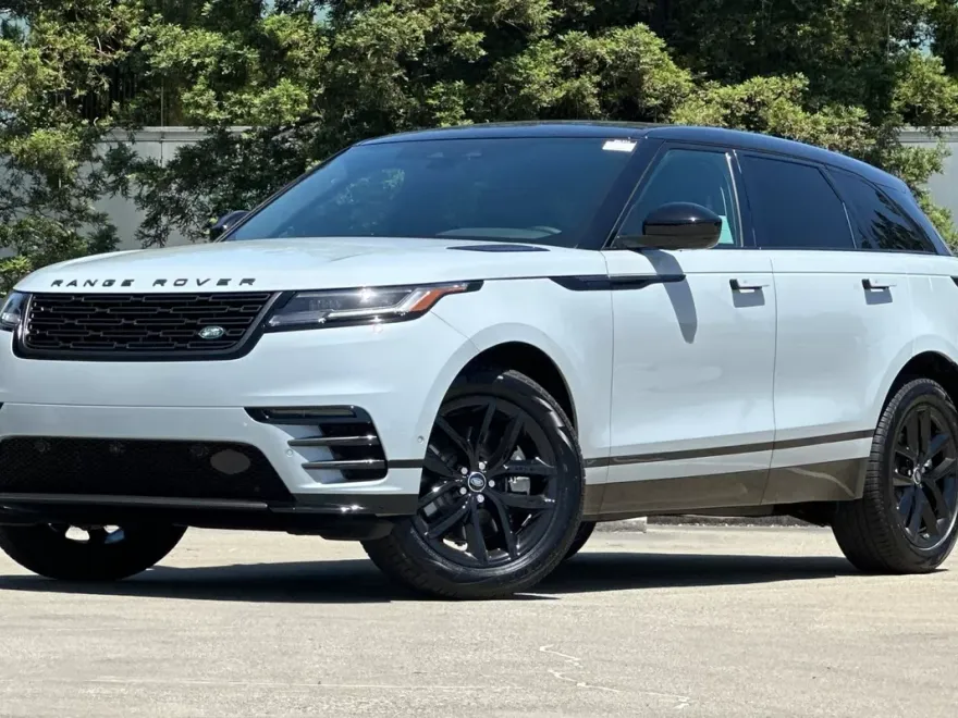 2026 Land Rover Range Rover Velar SE photo 1