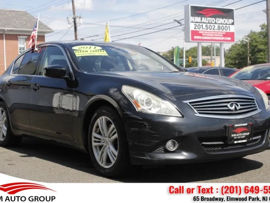 2011 Infiniti G37 Journey photo 1
