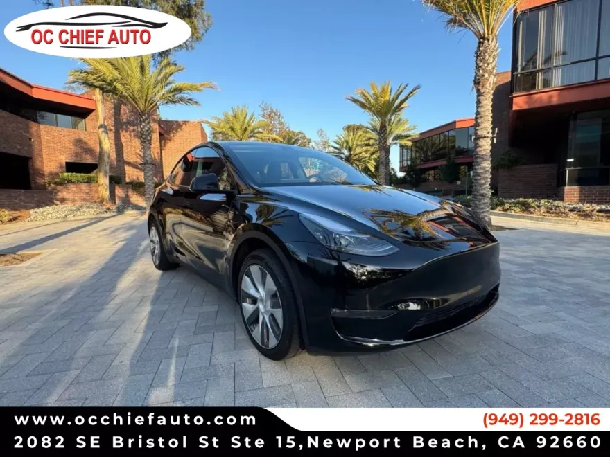 2023 Tesla Model Y Long Range photo 1