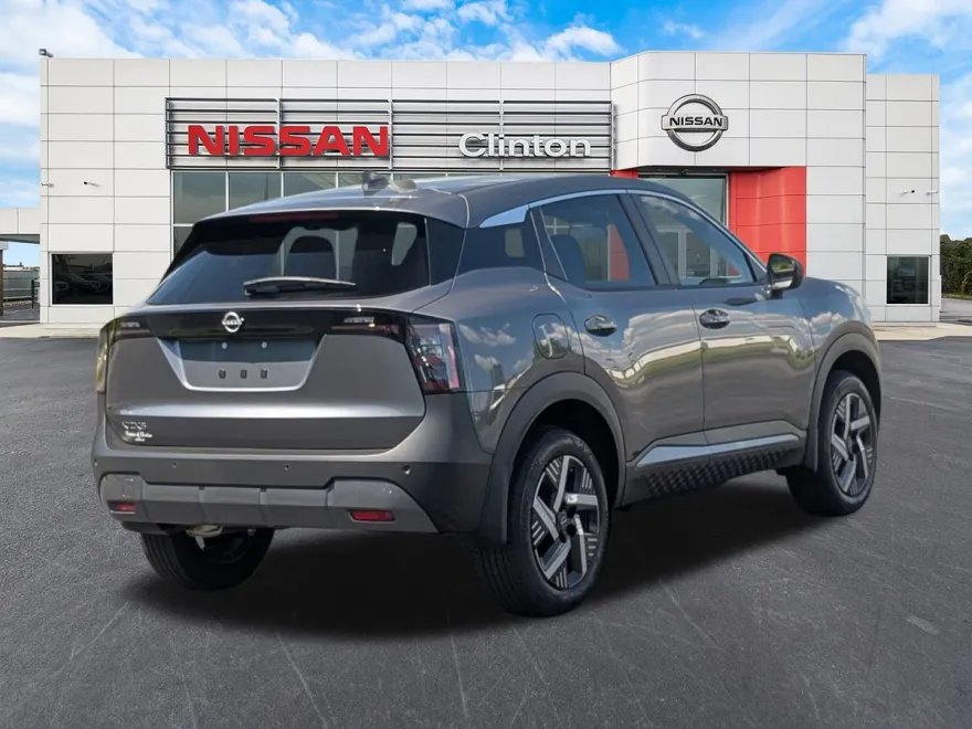 2025 Nissan Kicks SV photo 1