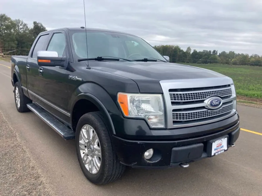 2010 Ford F-150 Platinum photo 1