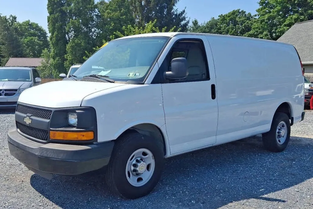 2013 Chevrolet Express 2500 Cargo Van photo 1