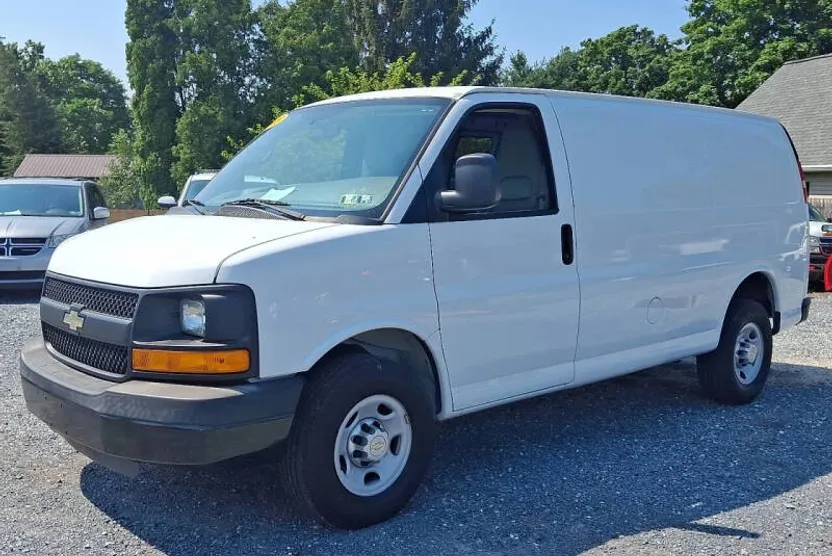 2013 Chevrolet Express 2500 Cargo Van photo 1
