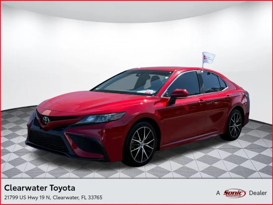 2023 Toyota Camry SE photo 1