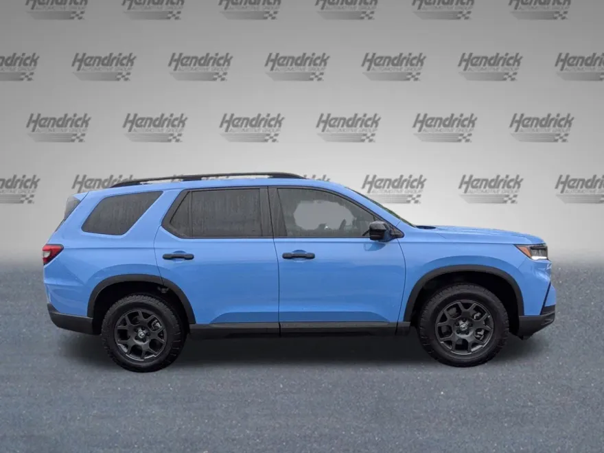 2025 Honda Pilot TrailSport photo 1