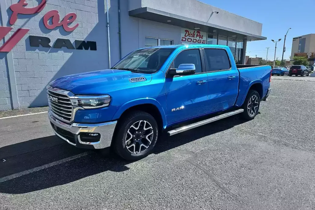 2025 Ram 1500 Laramie photo 1