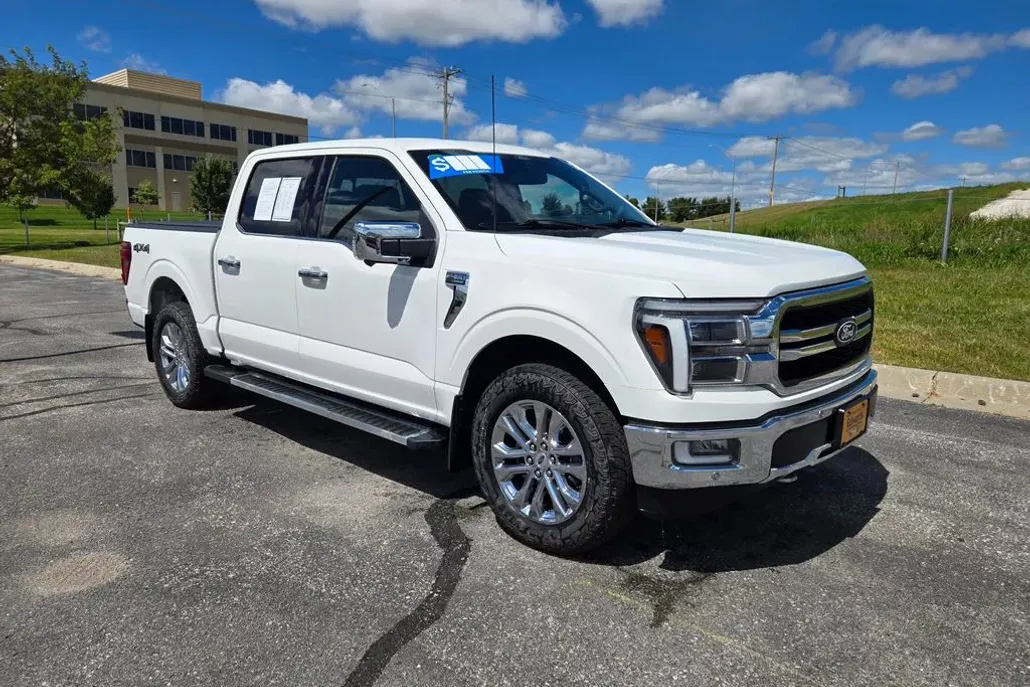 2024 Ford F-150 Lariat photo 1
