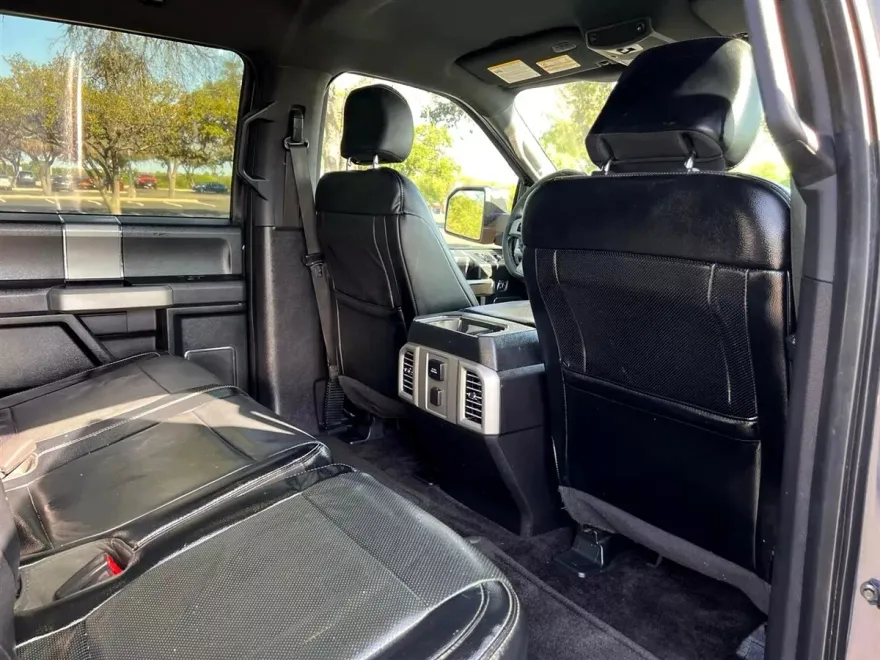 2016 Ford F-150 Lariat photo 1