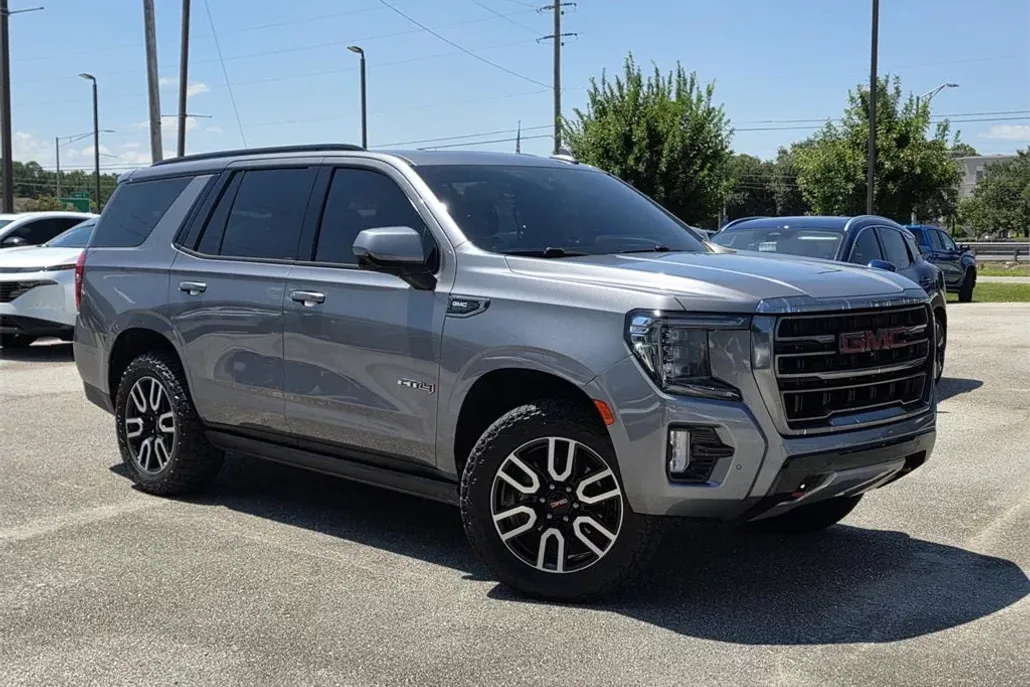 2021 Gmc Yukon AT4 photo 1