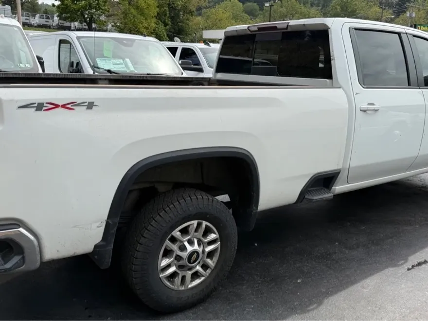 2021 Chevrolet Silverado 2500HD LT photo 1