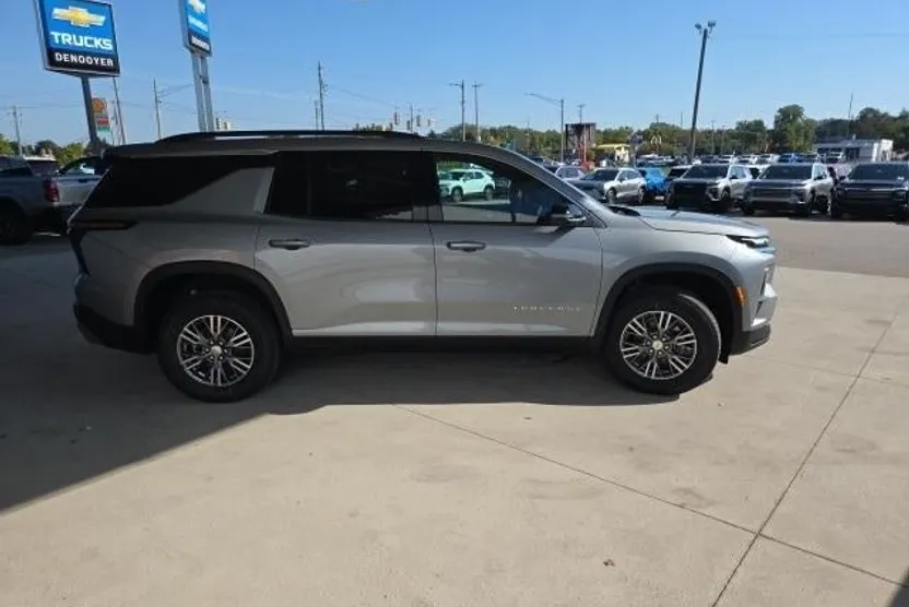 2026 Chevrolet Traverse photo 1