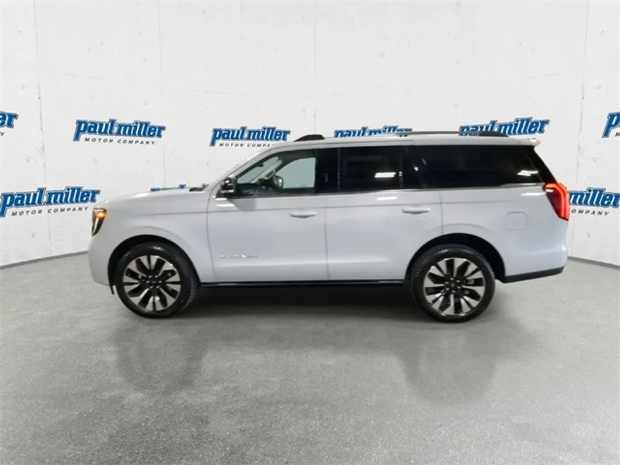 2025 Ford Expedition Platinum photo 1