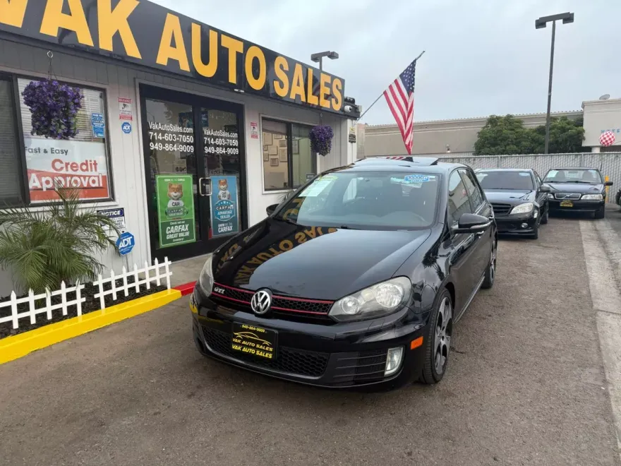 2011 Volkswagen Golf GTI photo 1