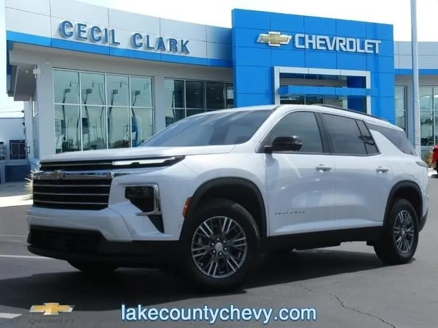 2025 Chevrolet Traverse photo 1