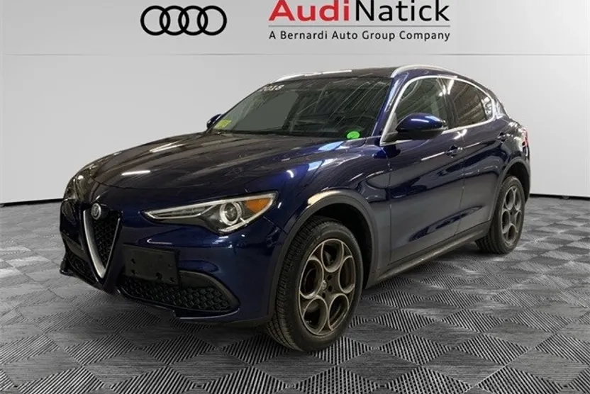 2018 Alfa Romeo Stelvio STELVIO Q4 photo 1