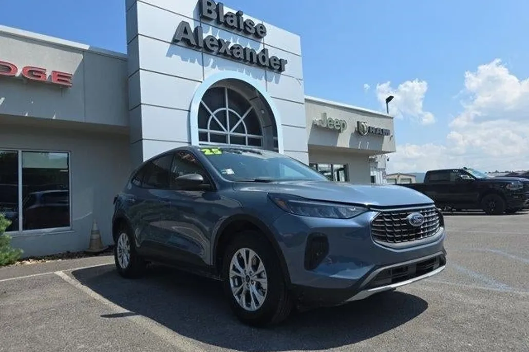 2025 Ford Escape Active photo 1
