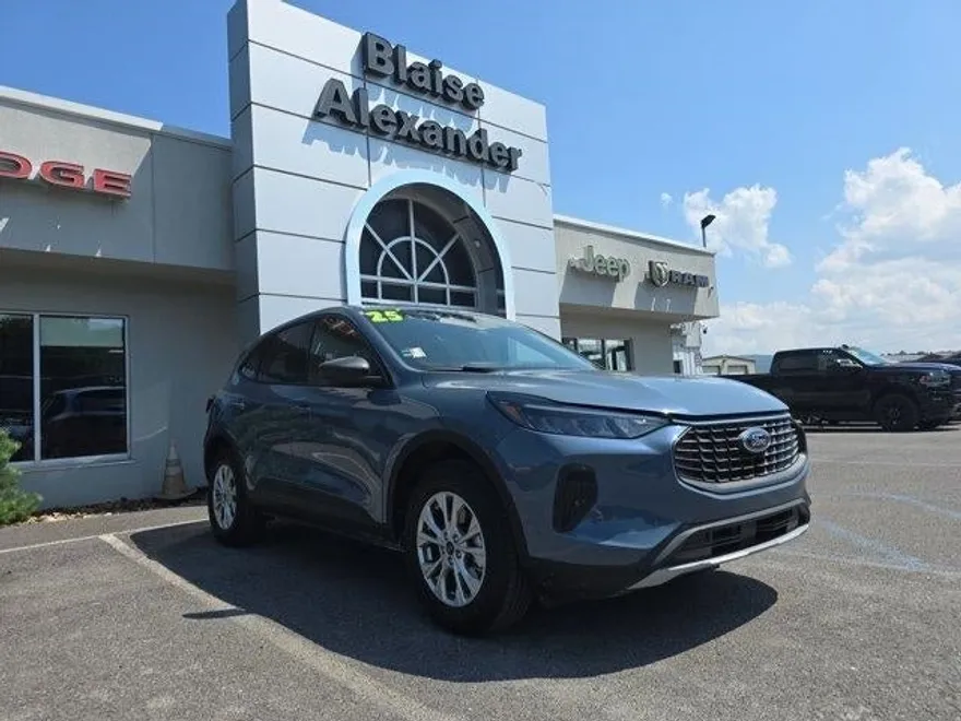 2025 Ford Escape Active photo 1