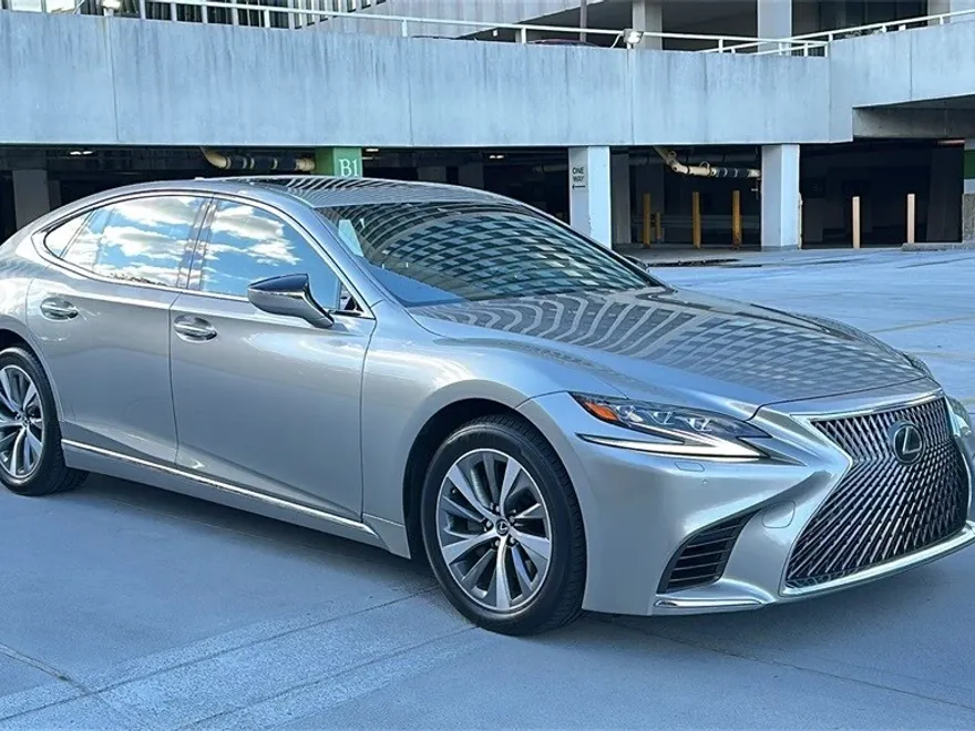 2019 Lexus LS 500 photo 1
