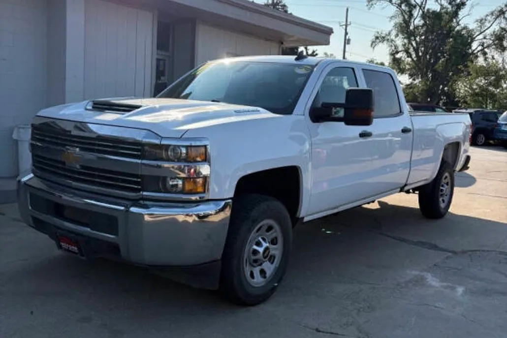 2017 Chevrolet Silverado Work Truck LS Base photo 1