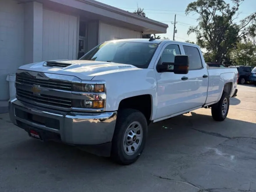 2017 Chevrolet Silverado Work Truck LS Base photo 1