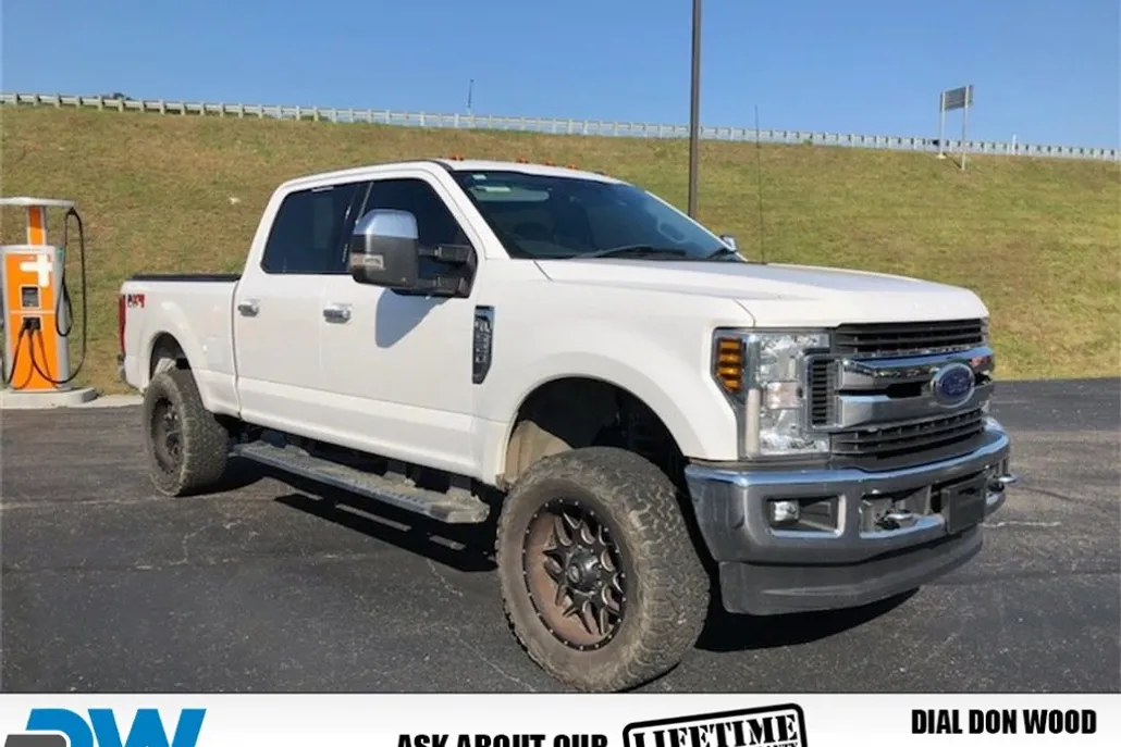 2018 Ford F-250 Lariat photo 1