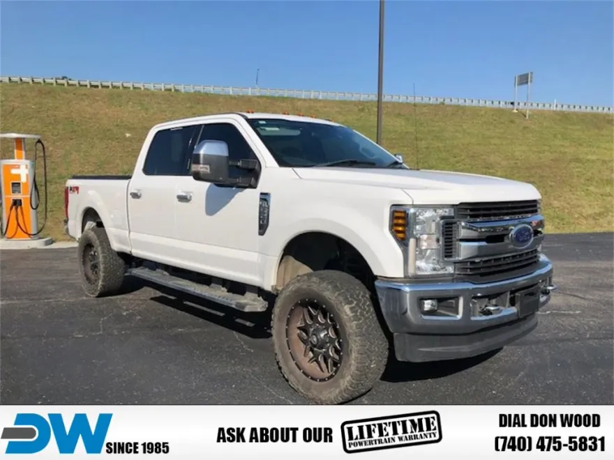 2018 Ford F-250 Lariat photo 1