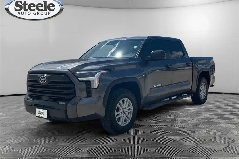 2024 Toyota Tundra SR5 photo 1