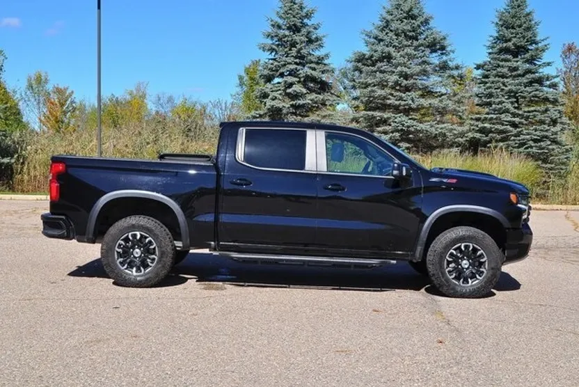 2022 Chevrolet Silverado 1500 ZR2 photo 1