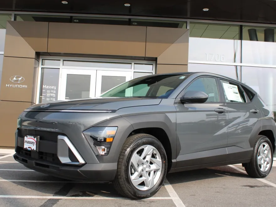 2026 Hyundai Kona SE photo 1