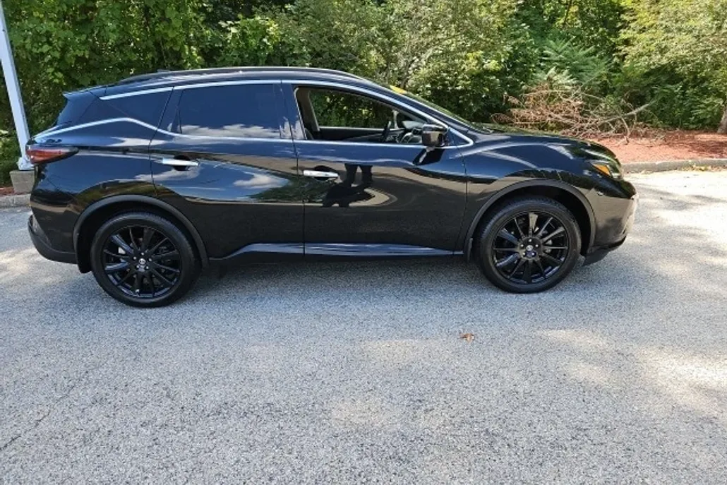 2022 Nissan Murano SV photo 1