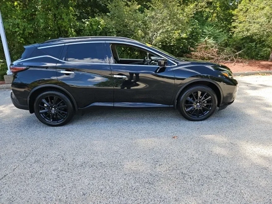 2022 Nissan Murano SV photo 1