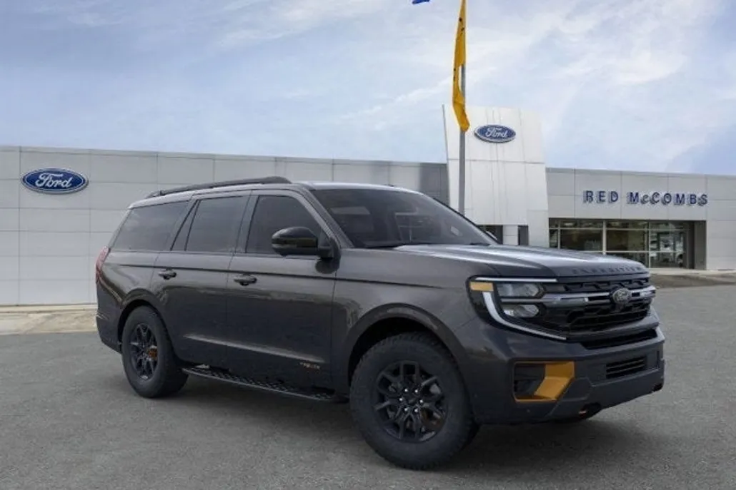 2025 Ford Expedition photo 1