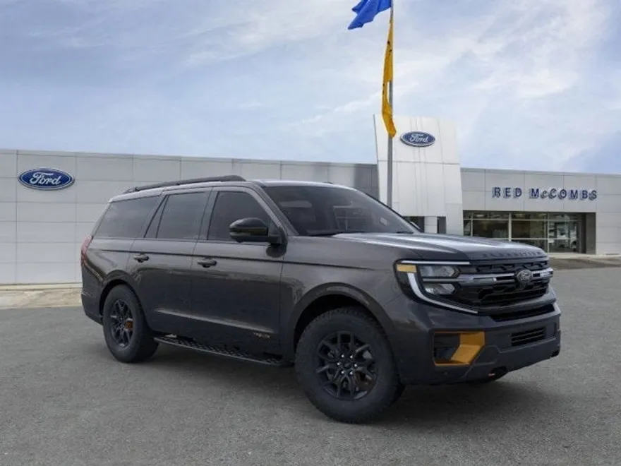 2025 Ford Expedition photo 1